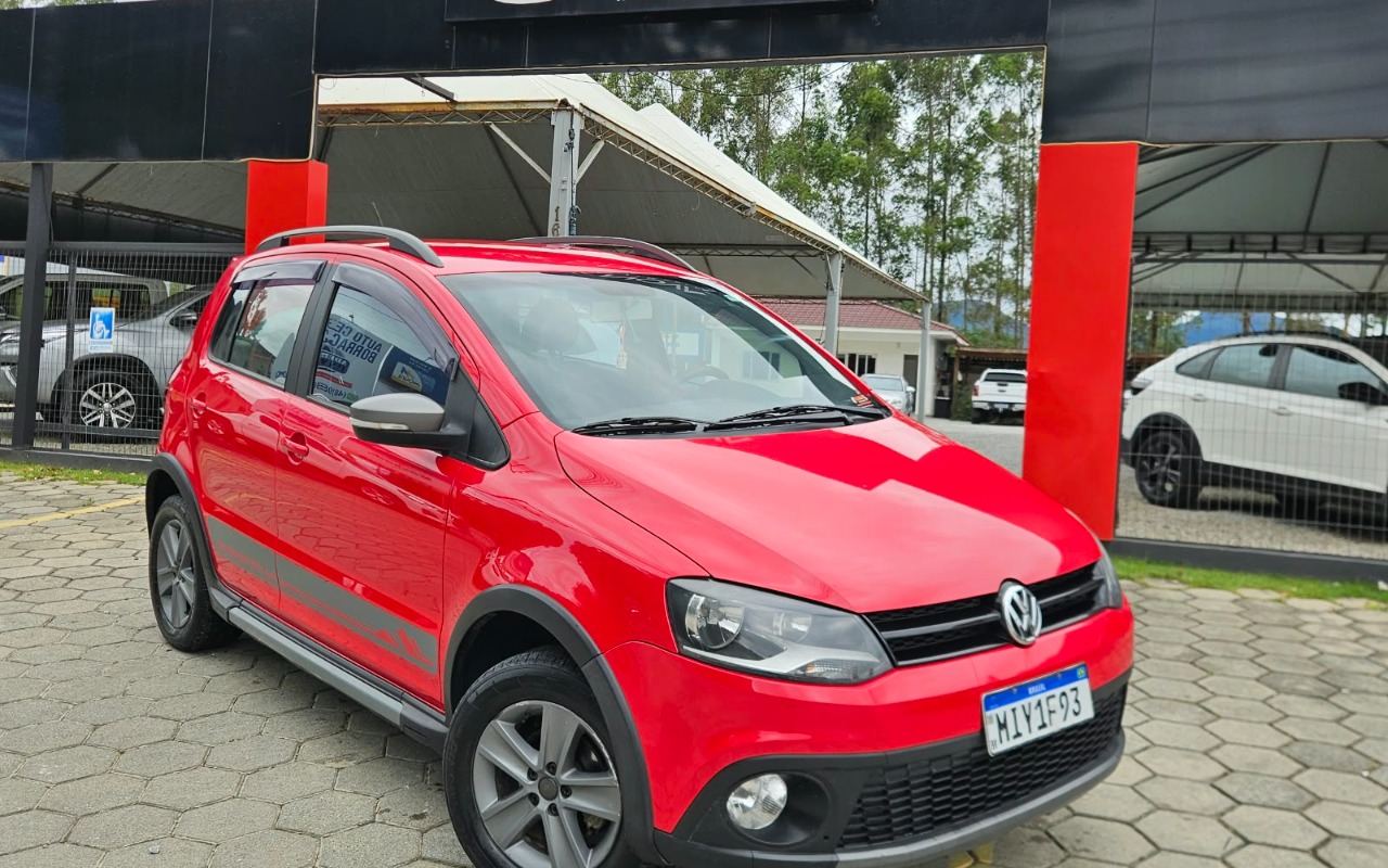 Volkswagen Crossfox 2012 Vermelho — foto 1 de 3