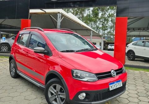 Volkswagen Crossfox 2012 Vermelho — foto 1 de 3