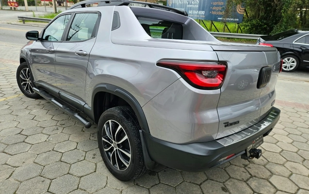imagem-https://www.socarrao.com.br/sc-vehicle-images-prod/4289309/1791287556400-SU1HLTIwMjYxMDA2LVdBMDA4OC5qcGc.jpg