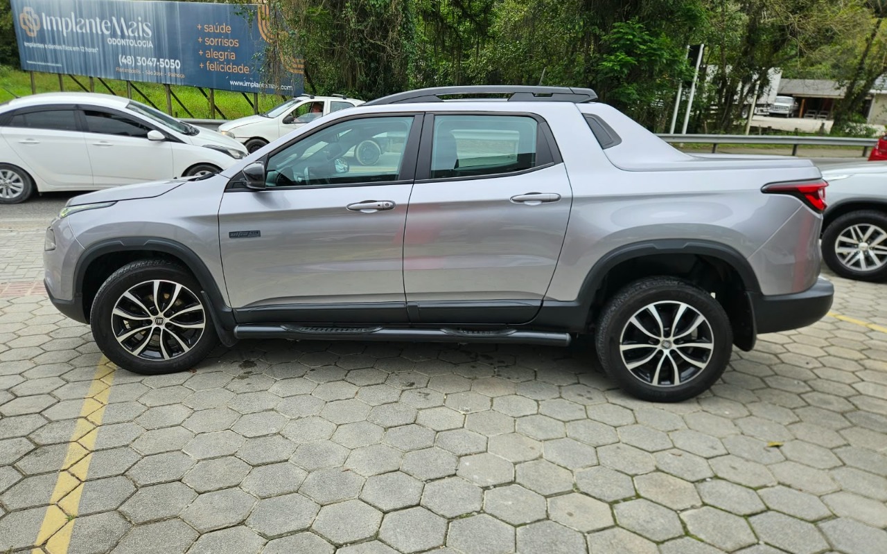 imagem-https://www.socarrao.com.br/sc-vehicle-images-prod/4289309/1791287557441-SU1HLTIwMjYxMDA2LVdBMDA4Ny5qcGc.jpg