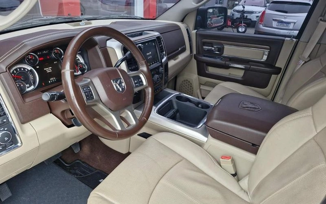 imagem-https://www.socarrao.com.br/sc-vehicle-images-prod/4289316/1791466903152-8483660_16_B_f9eb8691d2.jpeg