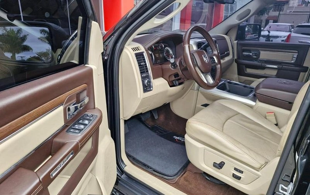 imagem-https://www.socarrao.com.br/sc-vehicle-images-prod/4289316/1791466903171-8483660_19_B_45595edc0b.jpeg