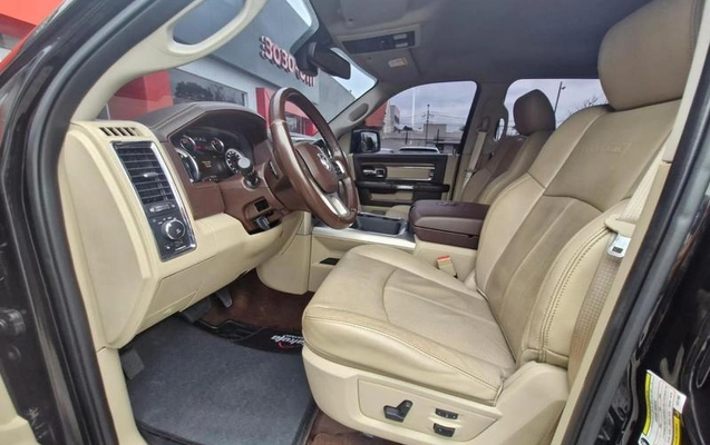 imagem-https://www.socarrao.com.br/sc-vehicle-images-prod/4289316/1791466903178-8483660_14_B_d499bcd7f1.jpeg
