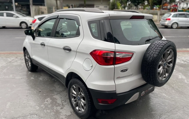 imagem-https://www.socarrao.com.br/sc-vehicle-images-prod/4289336/1791288657102-a0f05fd2693942f0a8585c5e3d8f608c_1791288431484.jpg