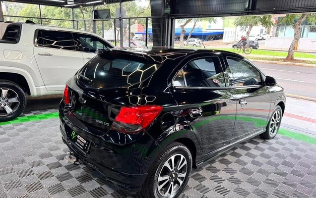 imagem-https://www.socarrao.com.br/sc-vehicle-images-prod/4289360/1791289227778-8546236_15_B_790fbfff2c.jpeg