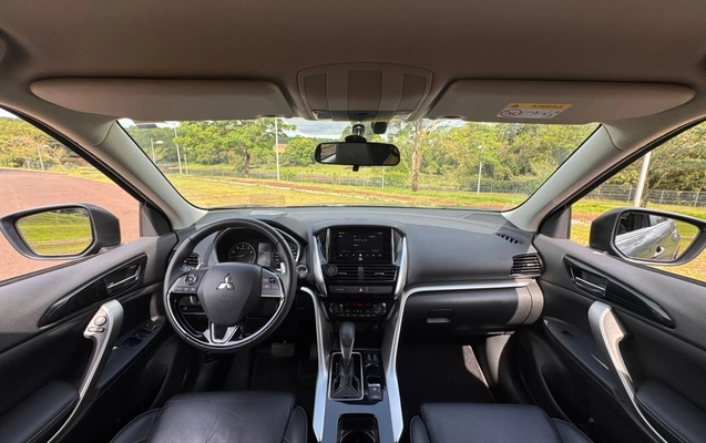 imagem-https://www.socarrao.com.br/sc-vehicle-images-prod/4289366/1791289455810-V2hhdHNBcHAgSW1hZ2UgMjAyNi0xMC0wMSBhdCAxMi4yOS4zNi5qcGVn.jpeg