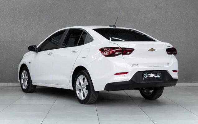 imagem-https://www.socarrao.com.br/sc-vehicle-images-prod/4289374/1791893728326-01643bd5-853d-4a83-bd66-f398870286de.jpg