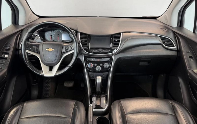 imagem-https://www.socarrao.com.br/sc-vehicle-images-prod/4289386/1791290110226-8545678_13_B_7517e3e73c.jpeg