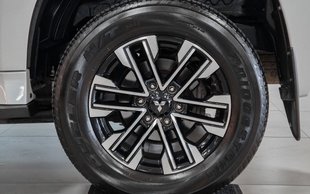 imagem-https://www.socarrao.com.br/sc-vehicle-images-prod/4289402/1791290638729-ExzOBQizEsVvO7LYWyml7SOwVdTmi2ee.jpg