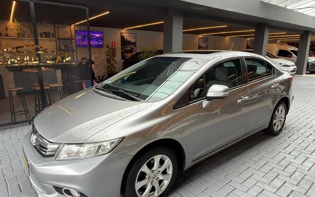 imagem-https://www.socarrao.com.br/sc-vehicle-images-prod/4289443/1791291993793-8535330_18_B_c4acc85cef.jpeg