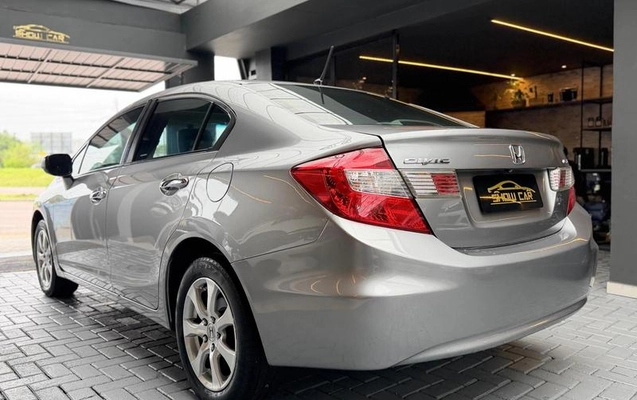 imagem-https://www.socarrao.com.br/sc-vehicle-images-prod/4289443/1791291993804-8535330_14_B_aa5d2516b0.jpeg