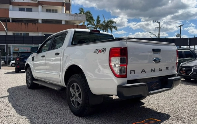imagem-https://www.socarrao.com.br/sc-vehicle-images-prod/4289445/1791292020952-Ni5qcGVn.jpeg