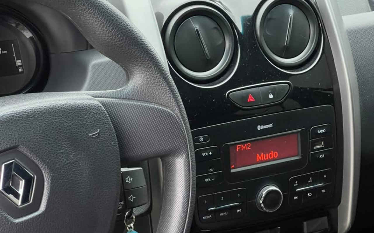 imagem-https://www.socarrao.com.br/sc-vehicle-images-prod/4289467/1791292585877-V2hhdHNBcHAgSW1hZ2UgMjAyNi0xMC0wMiBhdCAxNi4wNC41OC5qcGVn.jpeg