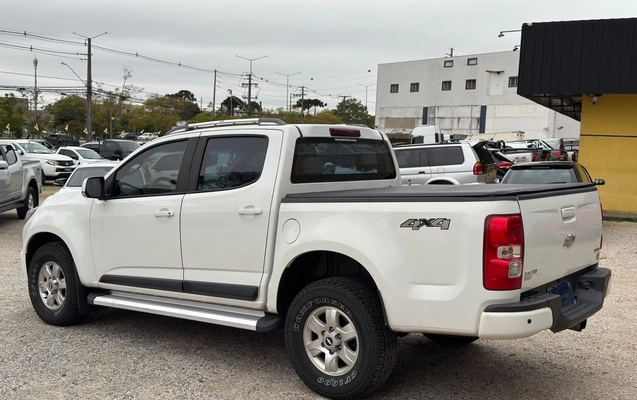 imagem-https://www.socarrao.com.br/sc-vehicle-images-prod/4289477/1791292734471-300c7ca0-f26f-449f-89c6-a143d394026d.jpg