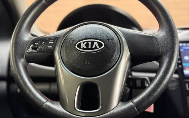imagem-https://www.socarrao.com.br/sc-vehicle-images-prod/4289482/1791292945603-AX6TUkhMz1pxrLGnQ4hfhfhzSiKHyt7A.jpg