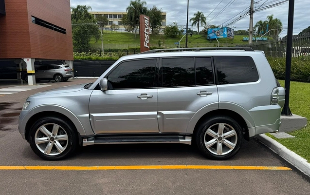 imagem-https://www.socarrao.com.br/sc-vehicle-images-prod/4289549/1791294807118-NGQ0NDMxNDAtMWEyOS00ZTc1LWFkMGItM2ExYTk3ZWUyOTI4LmpwZw.jpg