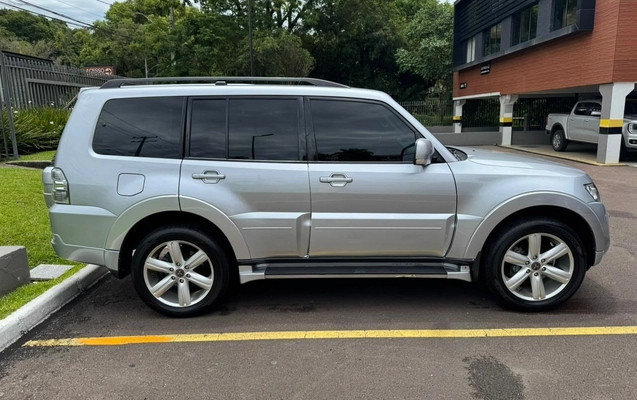 imagem-https://www.socarrao.com.br/sc-vehicle-images-prod/4289549/1791294807175-YTI4MzgwODctNzA4Yi00MDY0LThiOTYtYmNjMzkzYjI4YjE4LmpwZw.jpg