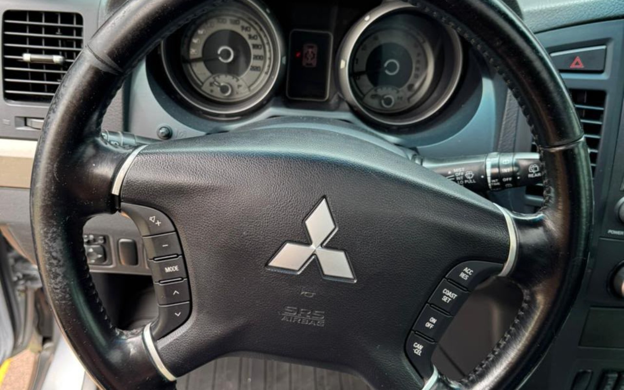imagem-https://www.socarrao.com.br/sc-vehicle-images-prod/4289549/1791294807409-NmFjODIyMWEtZmJkOS00MWRmLWFkZjktZGViYmU0ZWM1OTNlLmpwZw.jpg