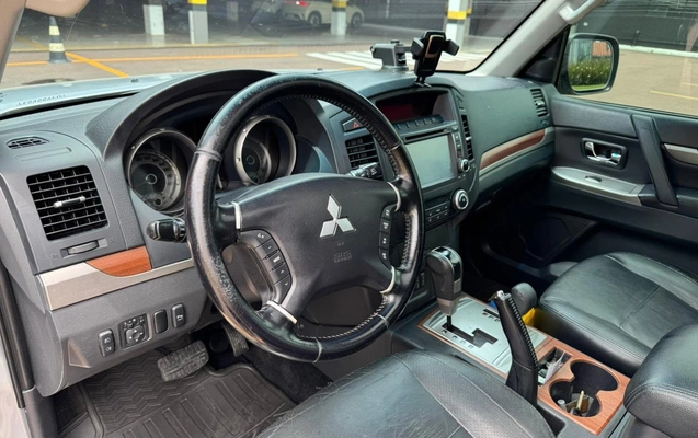 imagem-https://www.socarrao.com.br/sc-vehicle-images-prod/4289549/1791294807475-NzU1MDgwOGQtZjZiYi00MmYzLTliMmUtM2E3NzY0MTE4MTcyLmpwZw.jpg