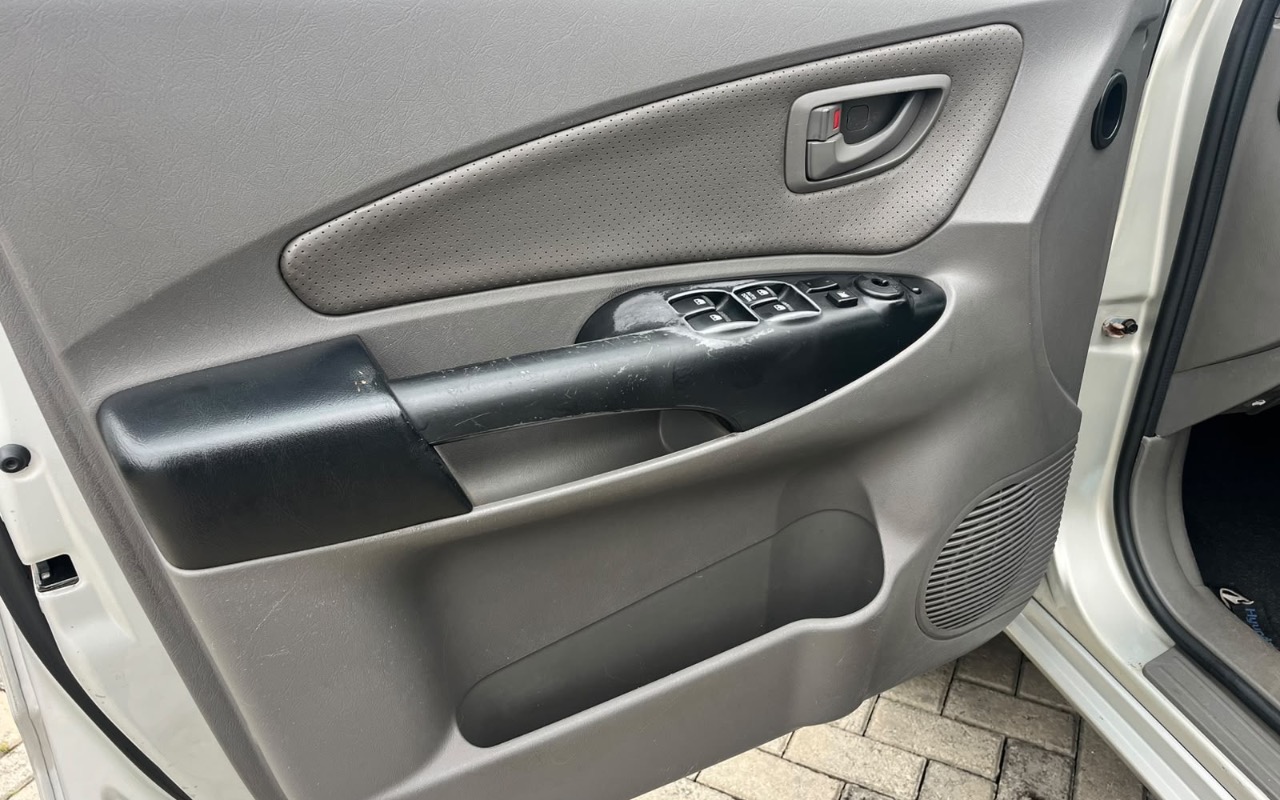 imagem-https://www.socarrao.com.br/sc-vehicle-images-prod/4289607/1791296422160-MWEyZTZkNDYtYmZiZi00ZDE2LWFjZjMtMzk2NWRjZjcxYmZhLmpwZWc.jpeg