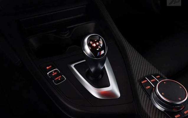 imagem-https://www.socarrao.com.br/sc-vehicle-images-prod/4289620/1791304044680-8503280_9_B_c4fd5bd07e.jpeg