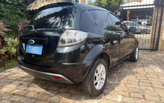 imagem-https://www.socarrao.com.br/sc-vehicle-images-prod/4289623/1791300447574-8457833_0_B_6a768c8e3c.jpeg