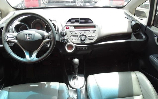 imagem-https://www.socarrao.com.br/sc-vehicle-images-prod/4289642/1791395978986-8525631_7_B_45b54c0585.jpeg