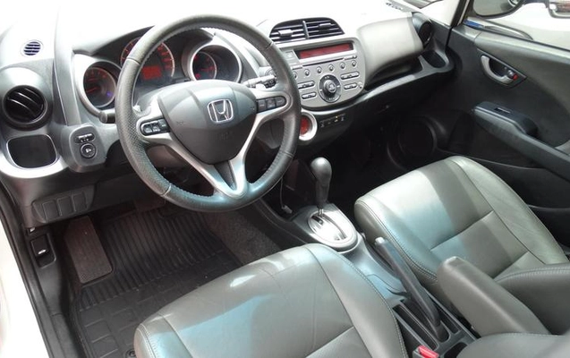 imagem-https://www.socarrao.com.br/sc-vehicle-images-prod/4289642/1791395978987-8525631_9_B_d68f5f1dd3.jpeg