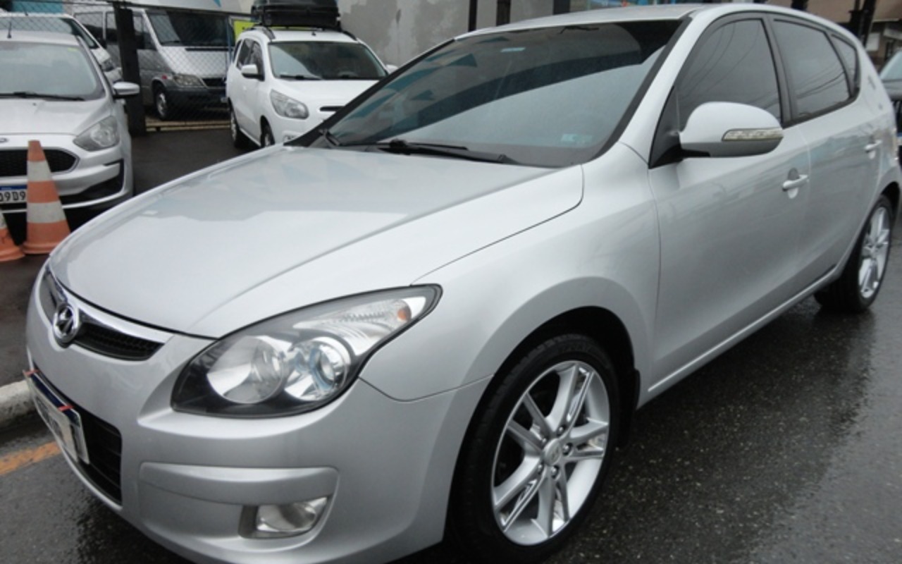 Hyundai i30 2011 Prata — foto 1 de 3