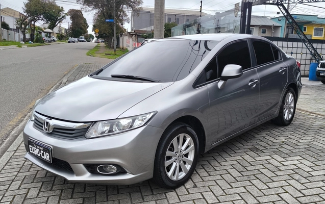imagem-https://www.socarrao.com.br/sc-vehicle-images-prod/4289696/1791298788560-Q0lWSUMgTFhTIDIwMTMgMDIuanBn.jpg