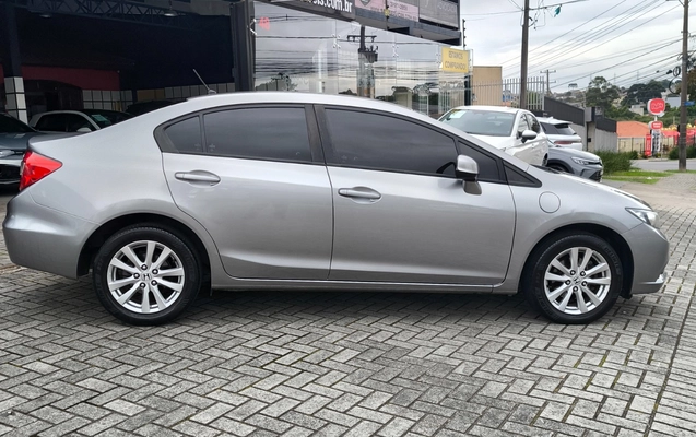 imagem-https://www.socarrao.com.br/sc-vehicle-images-prod/4289696/1791298788960-Q0lWSUMgTFhTIDIwMTMgMDcuanBn.jpg