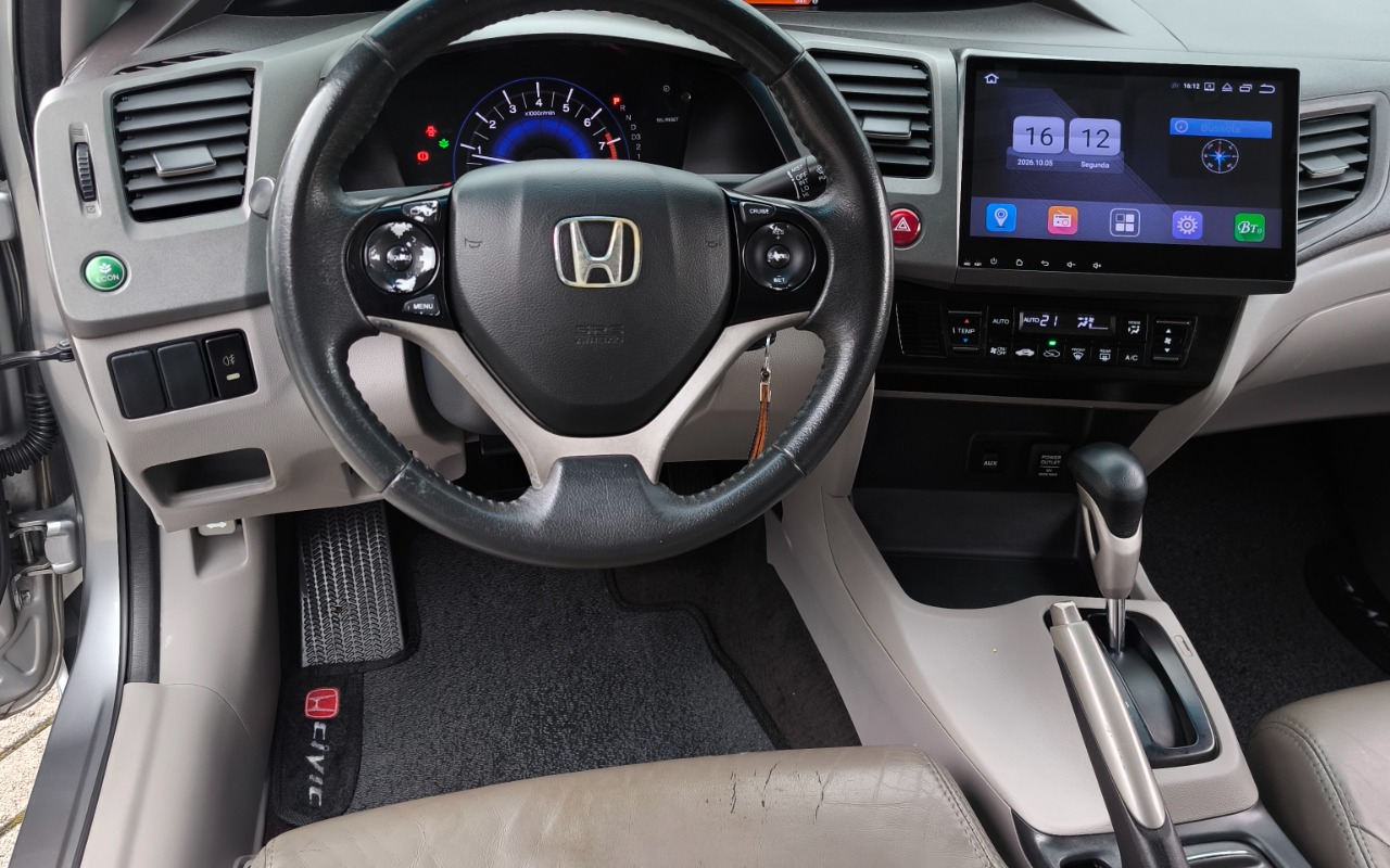 imagem-https://www.socarrao.com.br/sc-vehicle-images-prod/4289696/1791298789336-Q0lWSUMgTFhTIDIwMTMgMTIuanBn.jpg