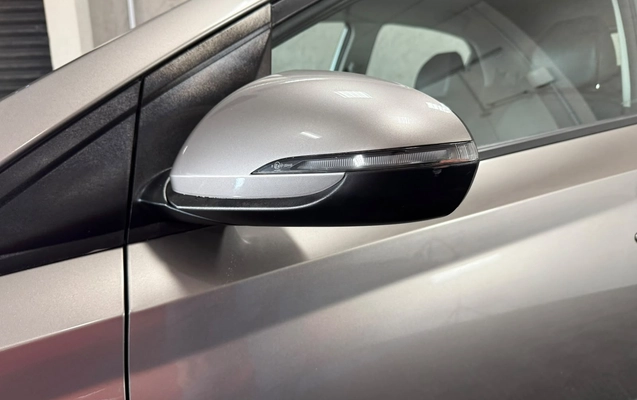 imagem-https://www.socarrao.com.br/sc-vehicle-images-prod/4289697/1791298823217-003_9737e7b1d6c061e5f24ea869de98c9b4.jpg