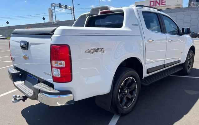 imagem-https://www.socarrao.com.br/sc-vehicle-images-prod/4289701/1791298967079-MmM3YmQzZmYtYmMyYy00ZjUwLTkyNWYtZGUyYWNhYzNjNjhiLmpwZw.jpg