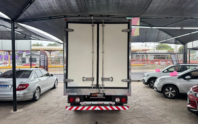 imagem-https://www.socarrao.com.br/sc-vehicle-images-prod/4289704/1791299020274-V2hhdHNBcHAgSW1hZ2UgMjAyNi0xMC0wNiBhdCAxMS4yNS40NCAoMykuanBlZw.jpeg