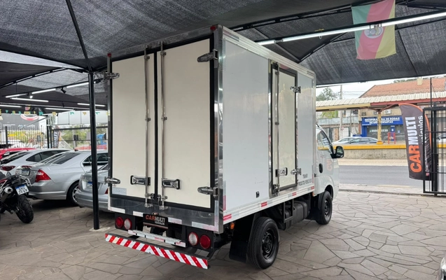 imagem-https://www.socarrao.com.br/sc-vehicle-images-prod/4289704/1791299020361-V2hhdHNBcHAgSW1hZ2UgMjAyNi0xMC0wNiBhdCAxMS4yNS40NCAoMSkuanBlZw.jpeg