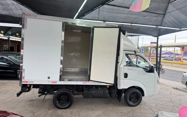imagem-https://www.socarrao.com.br/sc-vehicle-images-prod/4289704/1791299020550-V2hhdHNBcHAgSW1hZ2UgMjAyNi0xMC0wNiBhdCAxMS4yNS40NSAoNCkuanBlZw.jpeg