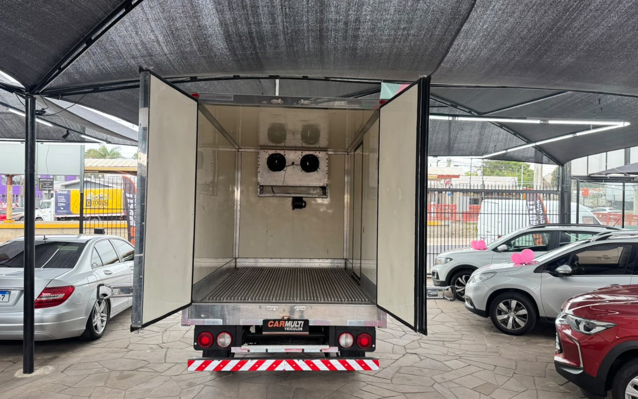 imagem-https://www.socarrao.com.br/sc-vehicle-images-prod/4289704/1791299020808-V2hhdHNBcHAgSW1hZ2UgMjAyNi0xMC0wNiBhdCAxMS4yNS40Ni5qcGVn.jpeg