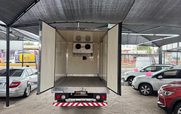 imagem-https://www.socarrao.com.br/sc-vehicle-images-prod/4289704/1791299020808-V2hhdHNBcHAgSW1hZ2UgMjAyNi0xMC0wNiBhdCAxMS4yNS40Ni5qcGVn.jpeg