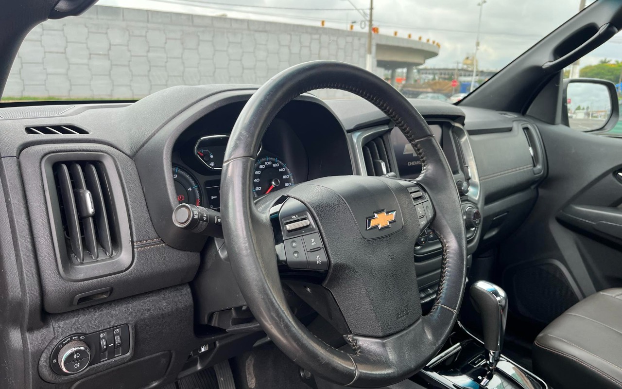 imagem-https://www.socarrao.com.br/sc-vehicle-images-prod/4289716/1791299380378-MmM2MWZhZWUtOGViYi00YzhiLTgxZGQtYmYzOTdmYTlmM2I3LmpwZw.jpg
