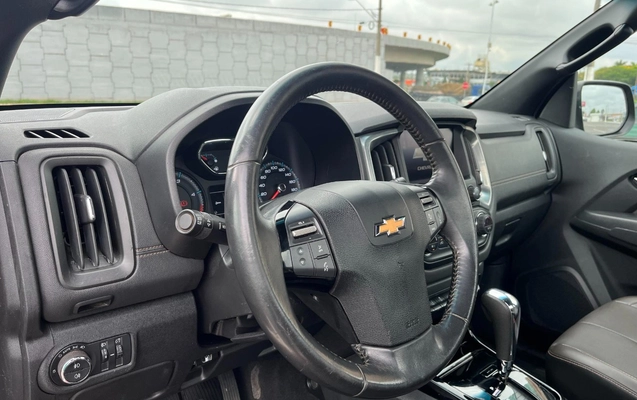 imagem-https://www.socarrao.com.br/sc-vehicle-images-prod/4289716/1791299380378-MmM2MWZhZWUtOGViYi00YzhiLTgxZGQtYmYzOTdmYTlmM2I3LmpwZw.jpg