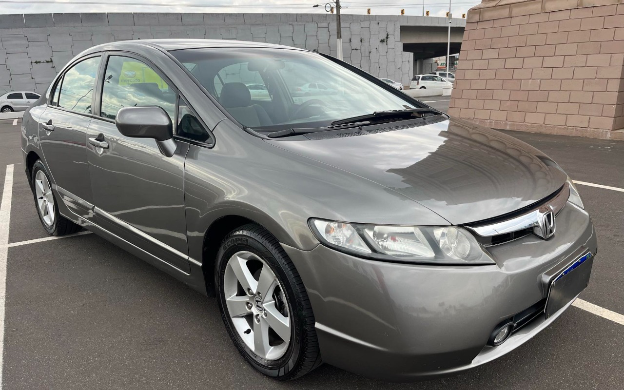 Honda Civic Sed LX 1.8 Aut 4p 2007 Cinza — foto 1 de 3
