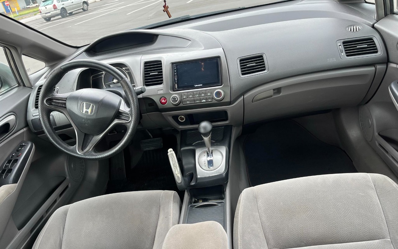 imagem-https://www.socarrao.com.br/sc-vehicle-images-prod/4289718/1791299568247-ZWUyZGMzYzctNzBmOS00NGQwLTk0NTMtZWI1NzZlM2EzMTY2LmpwZw.jpg