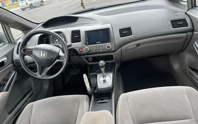 imagem-https://www.socarrao.com.br/sc-vehicle-images-prod/4289718/1791299568247-ZWUyZGMzYzctNzBmOS00NGQwLTk0NTMtZWI1NzZlM2EzMTY2LmpwZw.jpg