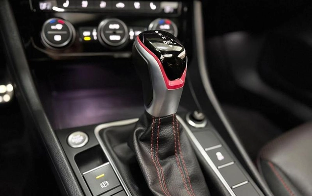 imagem-https://www.socarrao.com.br/sc-vehicle-images-prod/4289721/1791306302011-8547460_3_B_08c2cb3e3f.jpeg