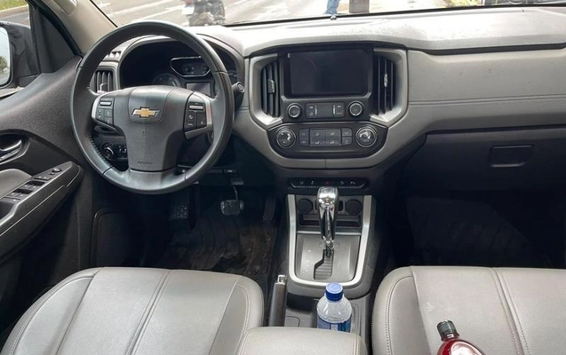 imagem-https://www.socarrao.com.br/sc-vehicle-images-prod/4289730/1791300916850-8547475_5_B_49285cab37.jpeg
