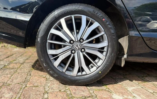 imagem-https://www.socarrao.com.br/sc-vehicle-images-prod/4289738/1791300435505-8217821_0_B_db5e23c84f.jpeg