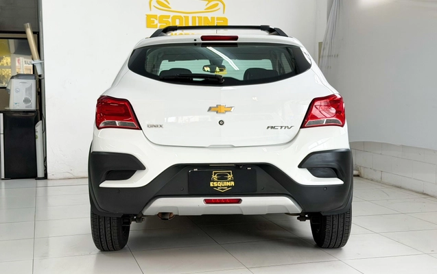 imagem-https://www.socarrao.com.br/sc-vehicle-images-prod/4289766/1791301315264-cc92d30d586a4bf6b4dcaf5bafd97898_1791301285312.jpg
