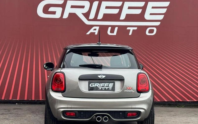 imagem-https://www.socarrao.com.br/sc-vehicle-images-prod/4289779/1791302028191-8526315_1_B_61540d5293.jpeg