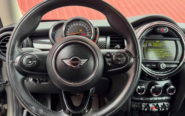 imagem-https://www.socarrao.com.br/sc-vehicle-images-prod/4289779/1791302028193-8526315_4_B_7aeb168972.jpeg
